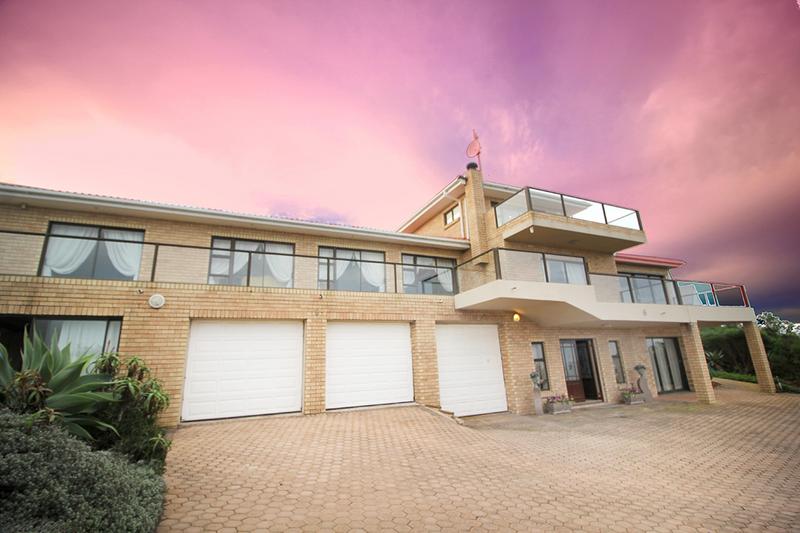 5 Bedroom Property for Sale in Village On Sea Western Cape